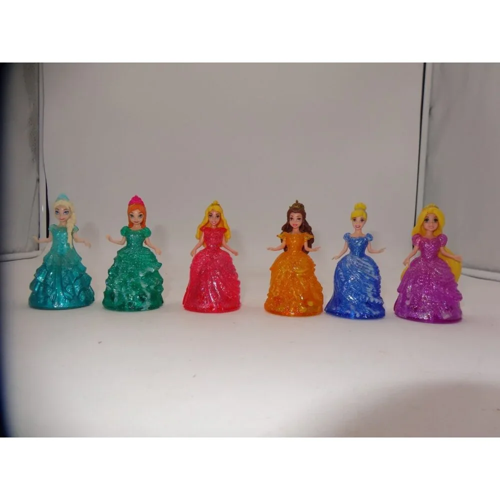 Disney Princess Glitter Glider Castle with 6 Princesses and 6 castle‎ moduls